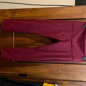 Lululemon maroon Capri running leggings